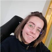 Estudiante de magisterio se ofrece para cuidar niño, ayudarles con sus tareas y pasar con ellos las tardes realizando diversas tareas